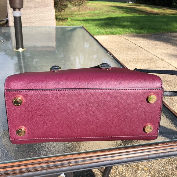 Michael Kors crossbody - Picture 8 of 8